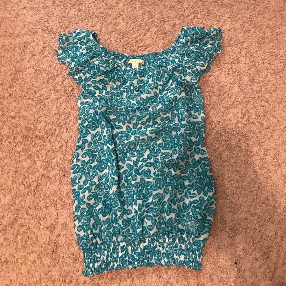 White and Blue Leaf/Floral Design Blouse