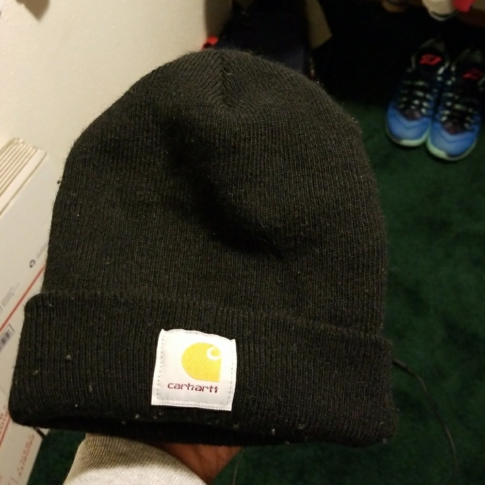 Black Carhartt beanie