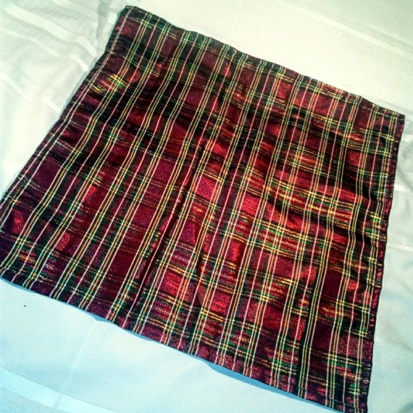 4 Shiny Holiday Place Mats~LIKE NEW - Picture 3 of 6