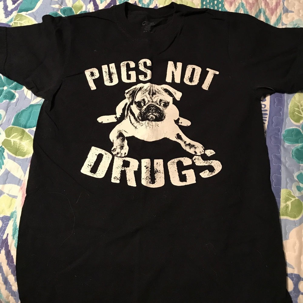 Pugs not Drugs Tshirt!🐶