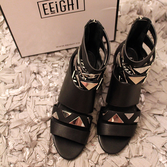 NEW! in box geniune​ leather from runway - Picture 5 of 6