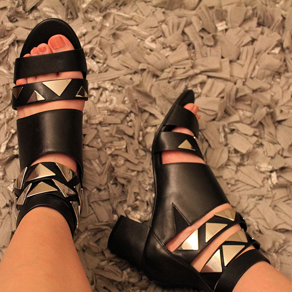 NEW! in box geniune​ leather from runway - Picture 2 of 6