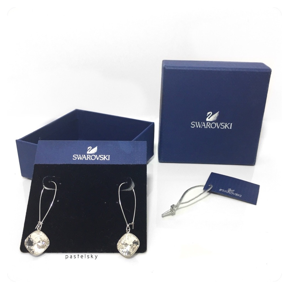 ๐ SWAROVSKI dangle crystal earrings - Picture 1 of 4