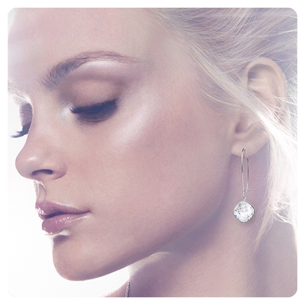 ๐ SWAROVSKI dangle crystal earrings - Picture 4 of 4