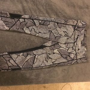 Lululemon pace rival crop