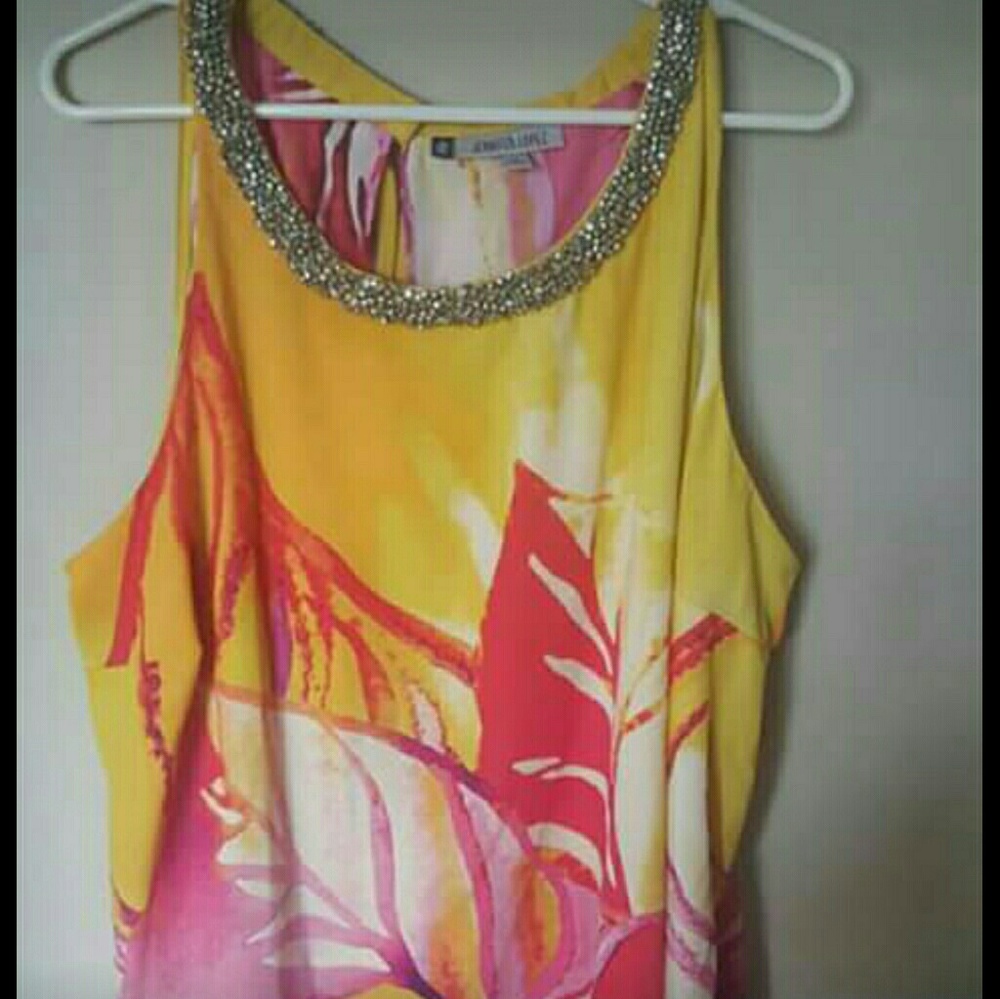 Jennifer Lopez shirt size 2xl