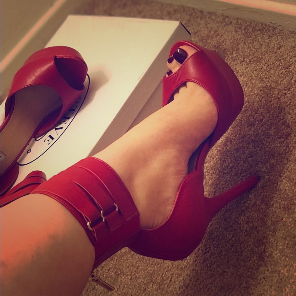 Steve Madden Red Heels