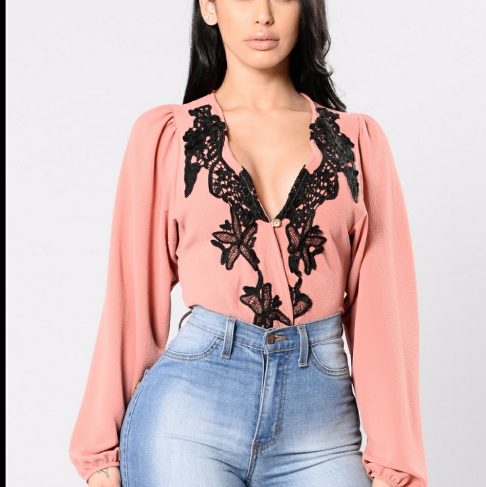 Bell sleeve bodysuit fashion nova