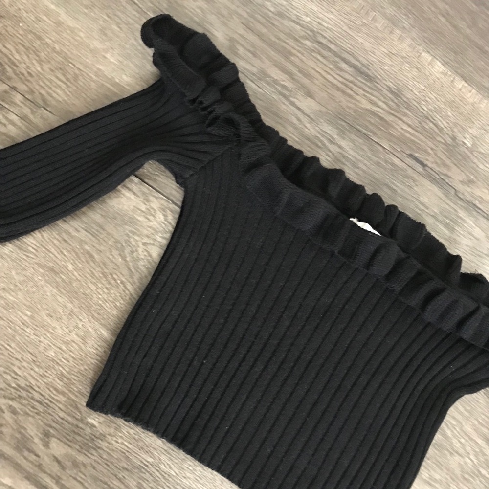 black knit off shoulder crop long sleeve top shirt - Picture 3 of 7