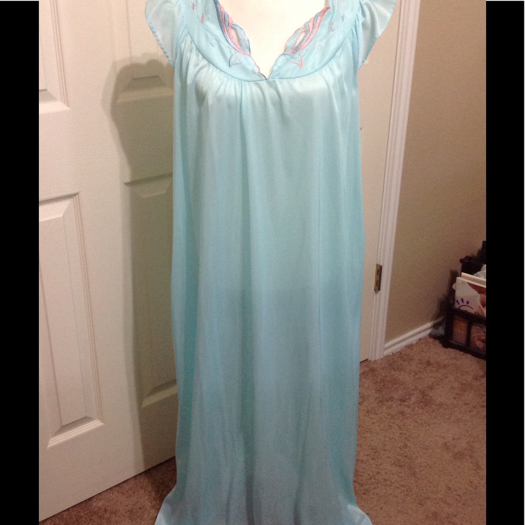 Vintage Ladies Nightgown
