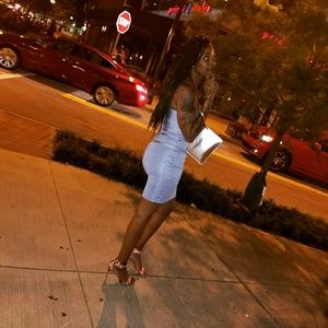 Meet your Posher, Demetria