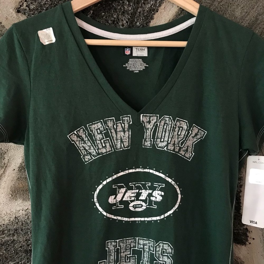 NWOT 🏷 ladies || NY JETS || green v-neck shirt - Picture 2 of 4