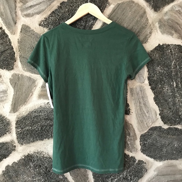 NWOT 🏷 ladies || NY JETS || green v-neck shirt - Picture 4 of 4