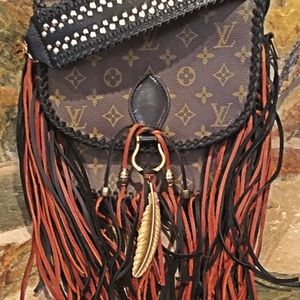 Authentic Louis Vuitton St Cloud Crossbody