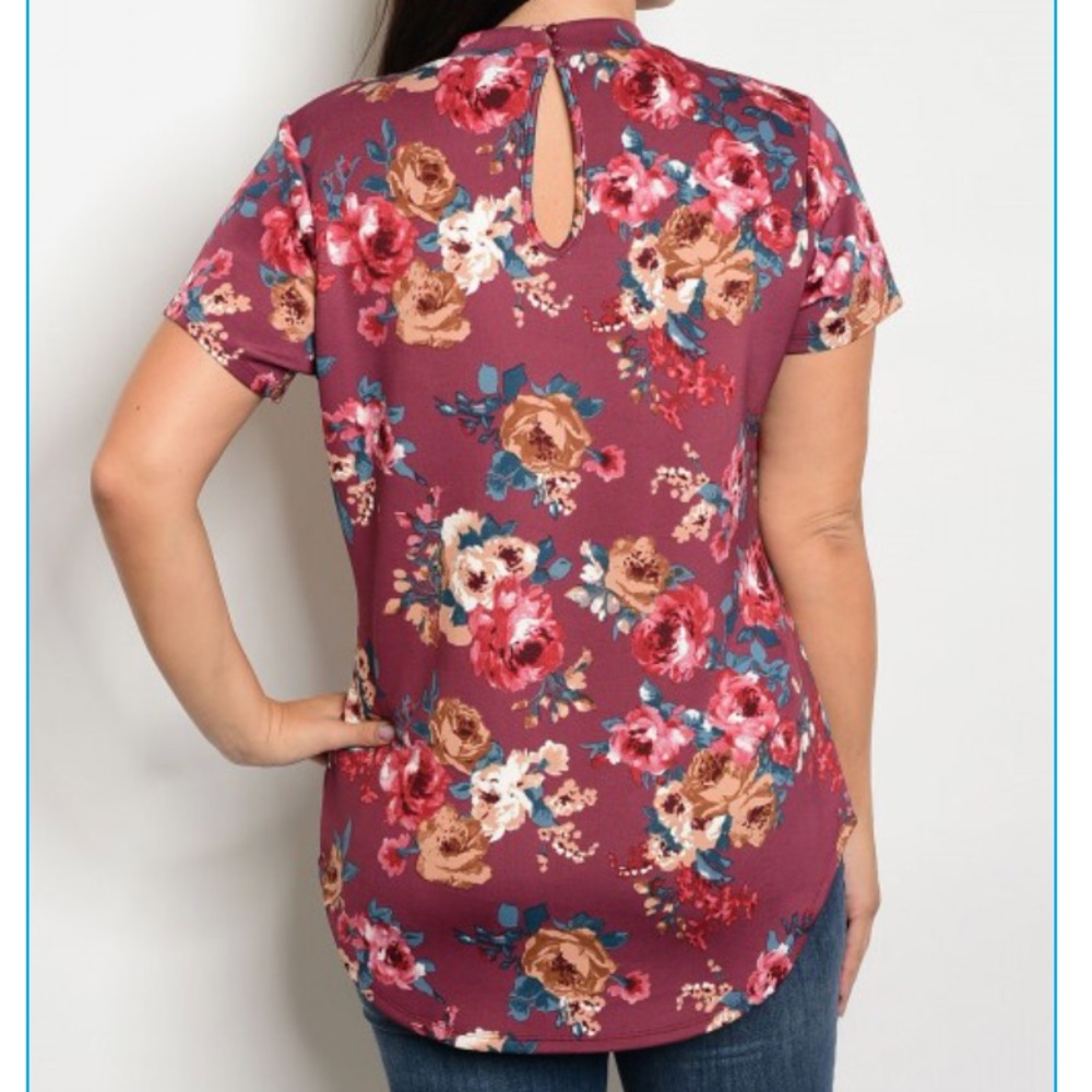 Plus floral lace up top - Picture 3 of 4