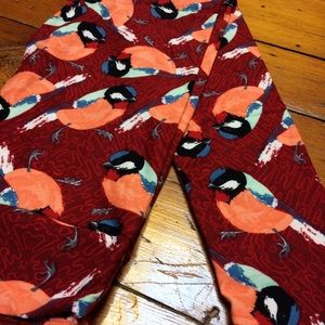 Lularoe OS 🦄 handsome robins 🦅 leggings!