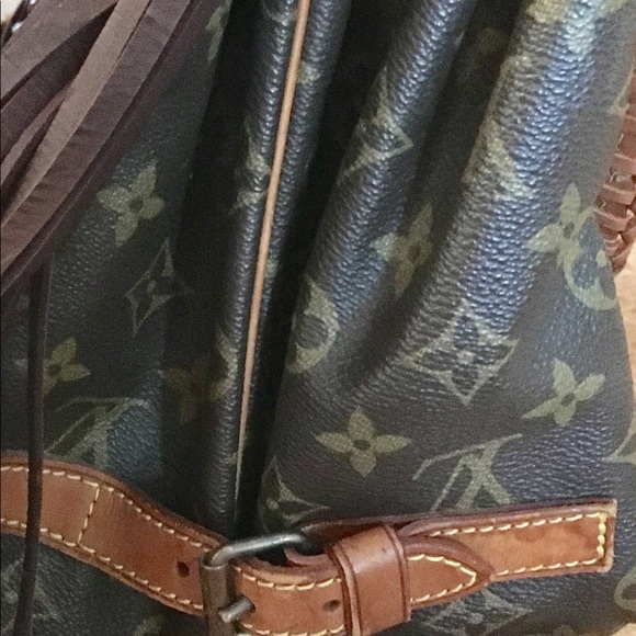 Authentic Fringed Louis Vuitton Saumur 35 - Picture 4 of 8