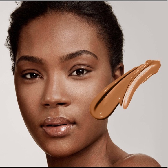 Random Makeup Bundle - Picture 2 of 3