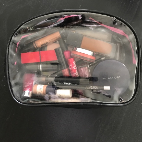 Random Makeup Bundle - Picture 3 of 3