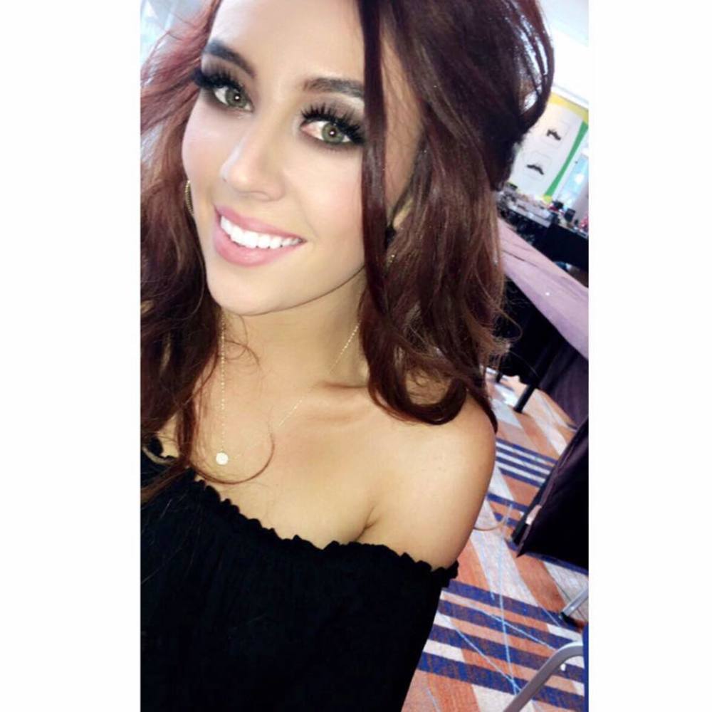 Meet your Posher, Delaney