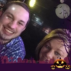 Meet your Posher, Casey