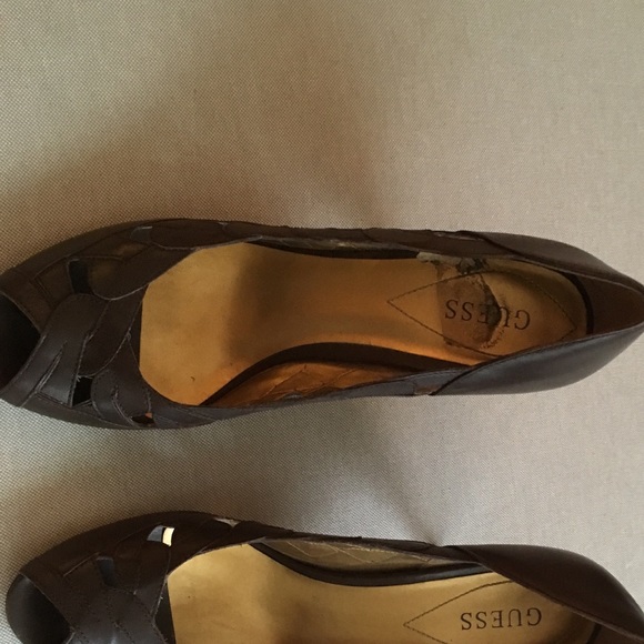 Brown Guess heels - Picture 2 of 2