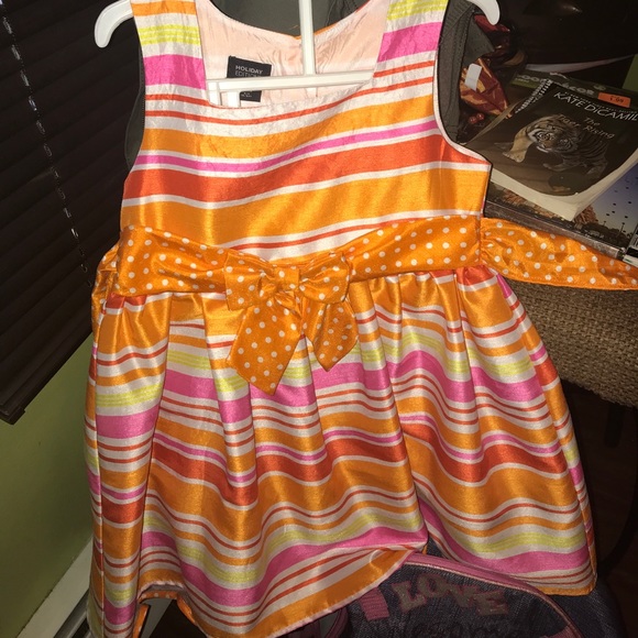 Size 6 small girls dress - Picture 1 of 3