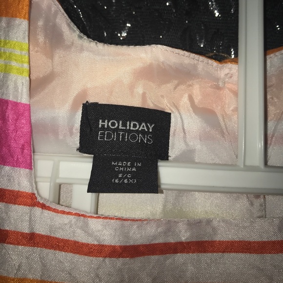 Size 6 small girls dress - Picture 3 of 3