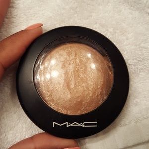 MAC Soft and Gentle Highligther
