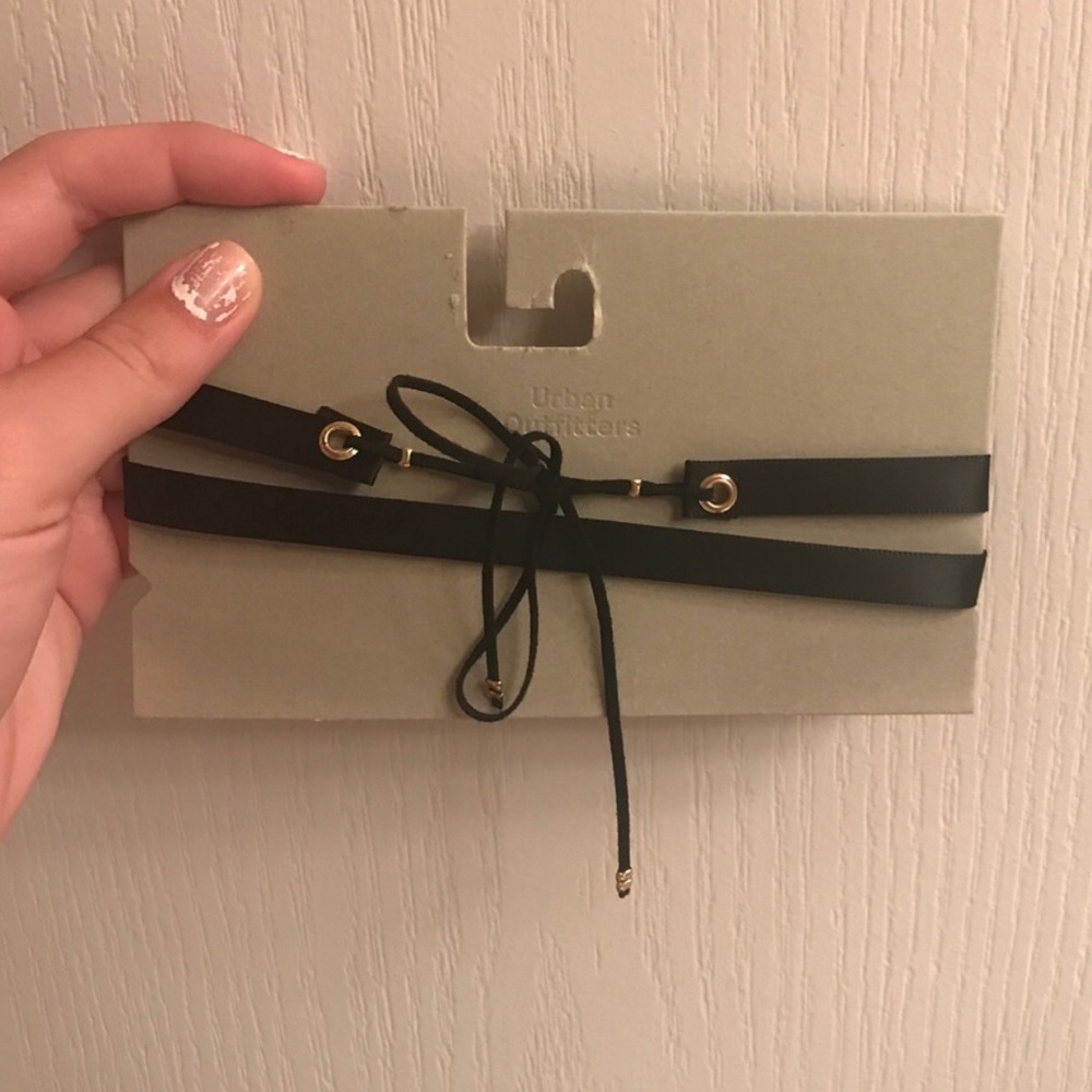 Black choker