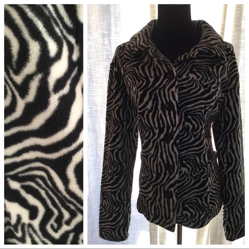 Westbound button front fleece L Zebra print