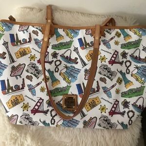 Dooney & Bourke large Tote bag