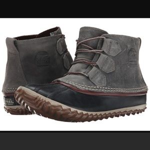 NWOT Sorel Out & About Booties