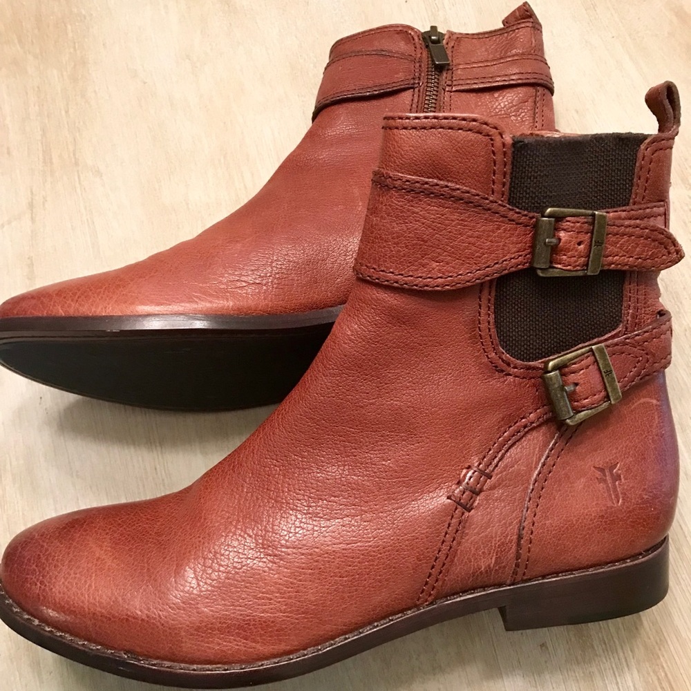 Frye Boots NEW Anna Gore Booties Brown 8
