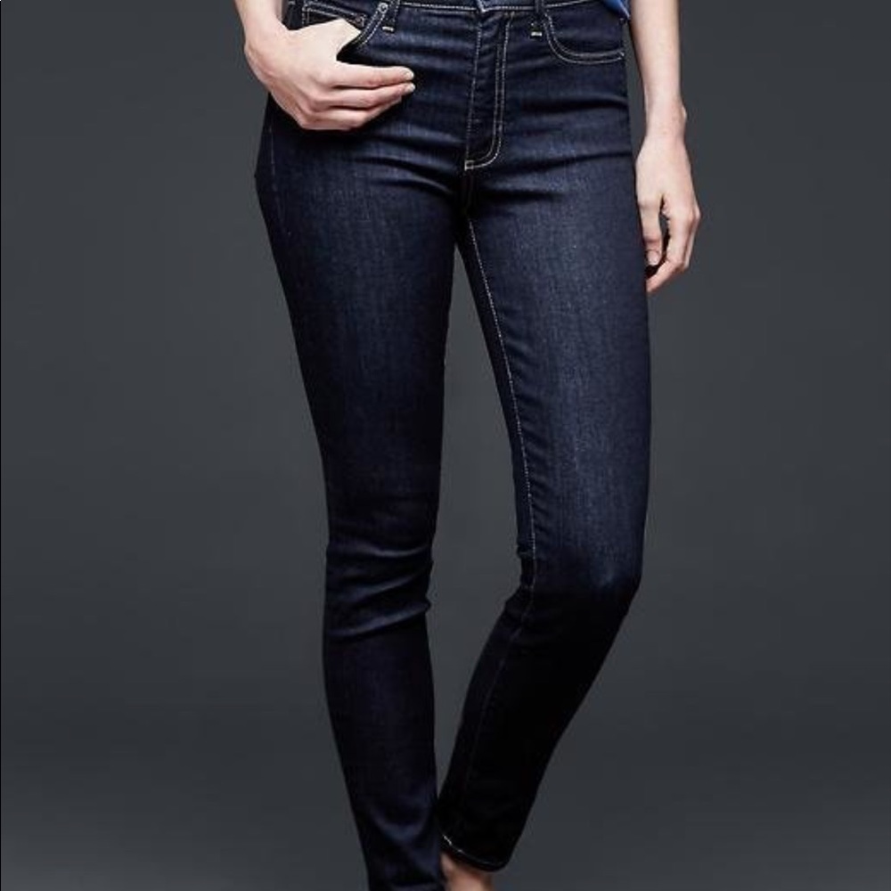 NWT-gap high rise skinny jeans-dark wash. Size 25r