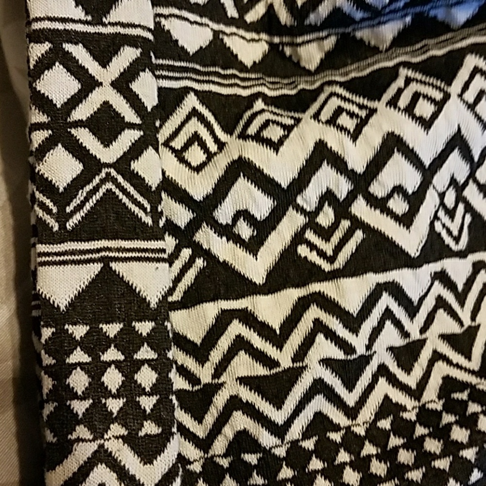 Aztec Dress - Picture 3 of 4