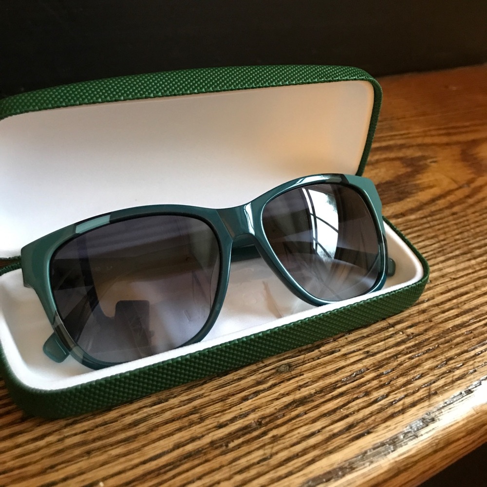 Lacoste Teal sunglasses!