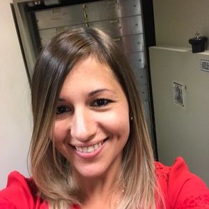 Meet your Posher, Lara