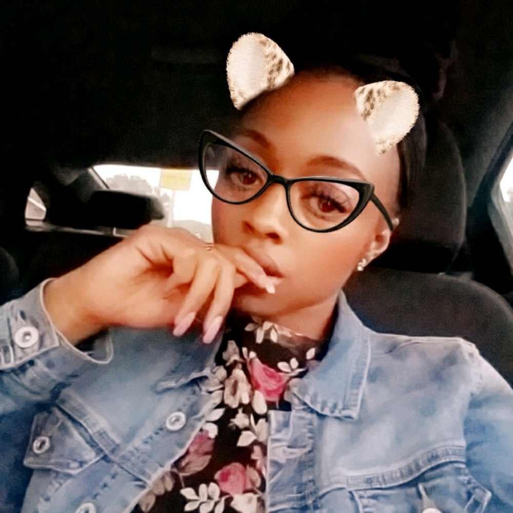 Meet your Posher, Brittanie