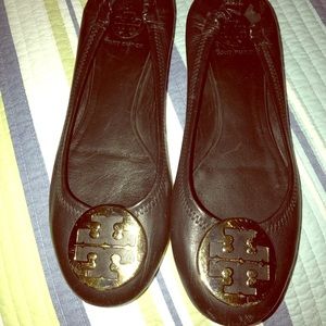 Size 9 Tory burch flats black with gold