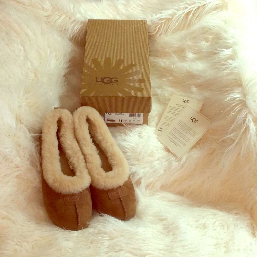 AUTHENTIC UGG SLIPPERS NWB, SIZE 11