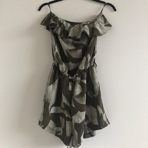 Forever 21 Olive Romper size S