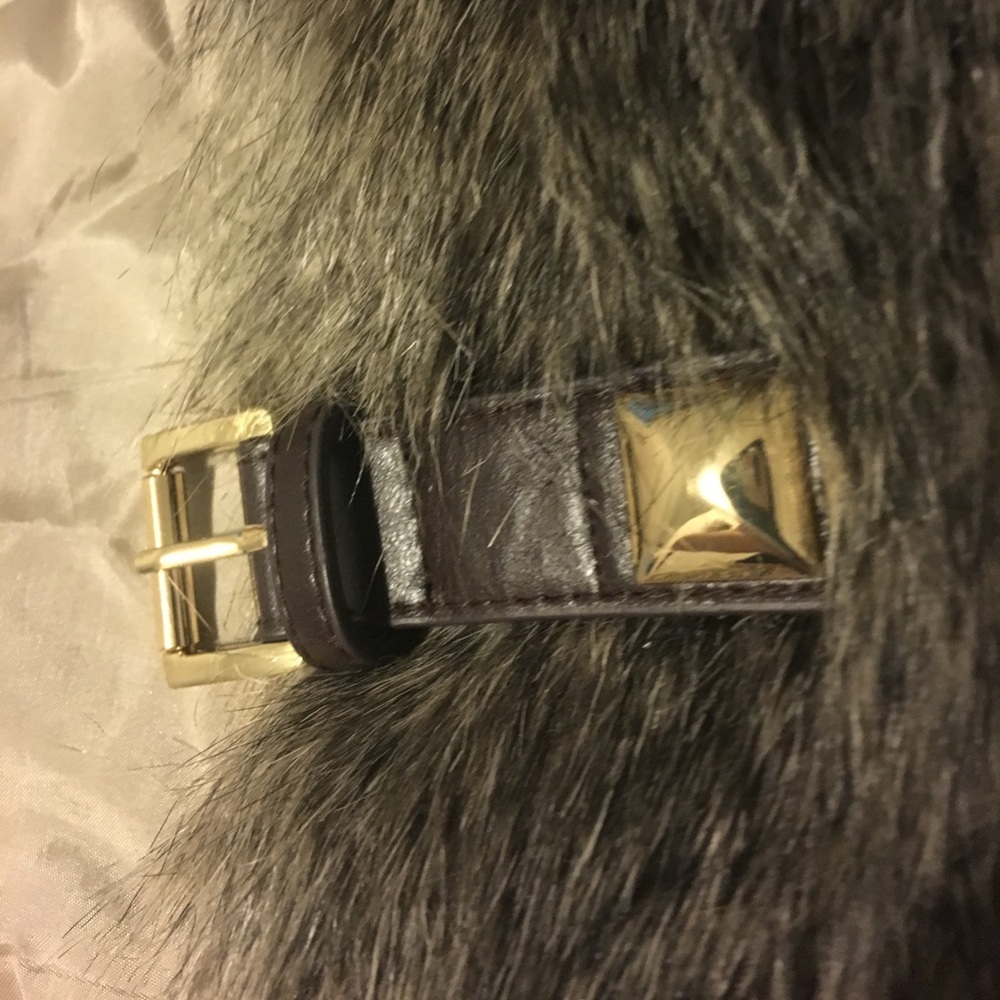 Michael Kors fur vest - Picture 4 of 8