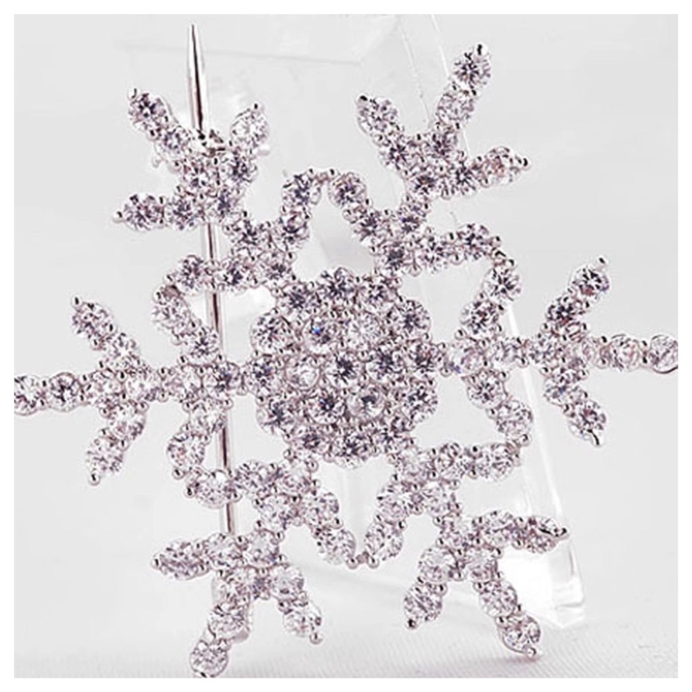 Swarovski Crystals Brigida Snowflake Brooch S1 - Picture 3 of 4