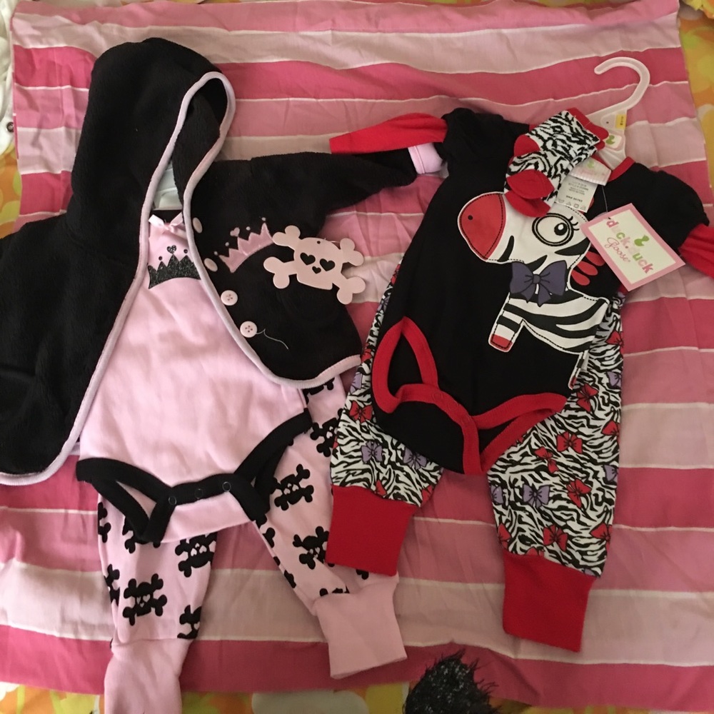 2new 0-3months sets - Picture 3 of 4