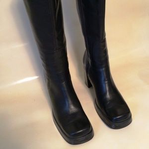 New Tommy Hilfiger Leather  Knee Boots