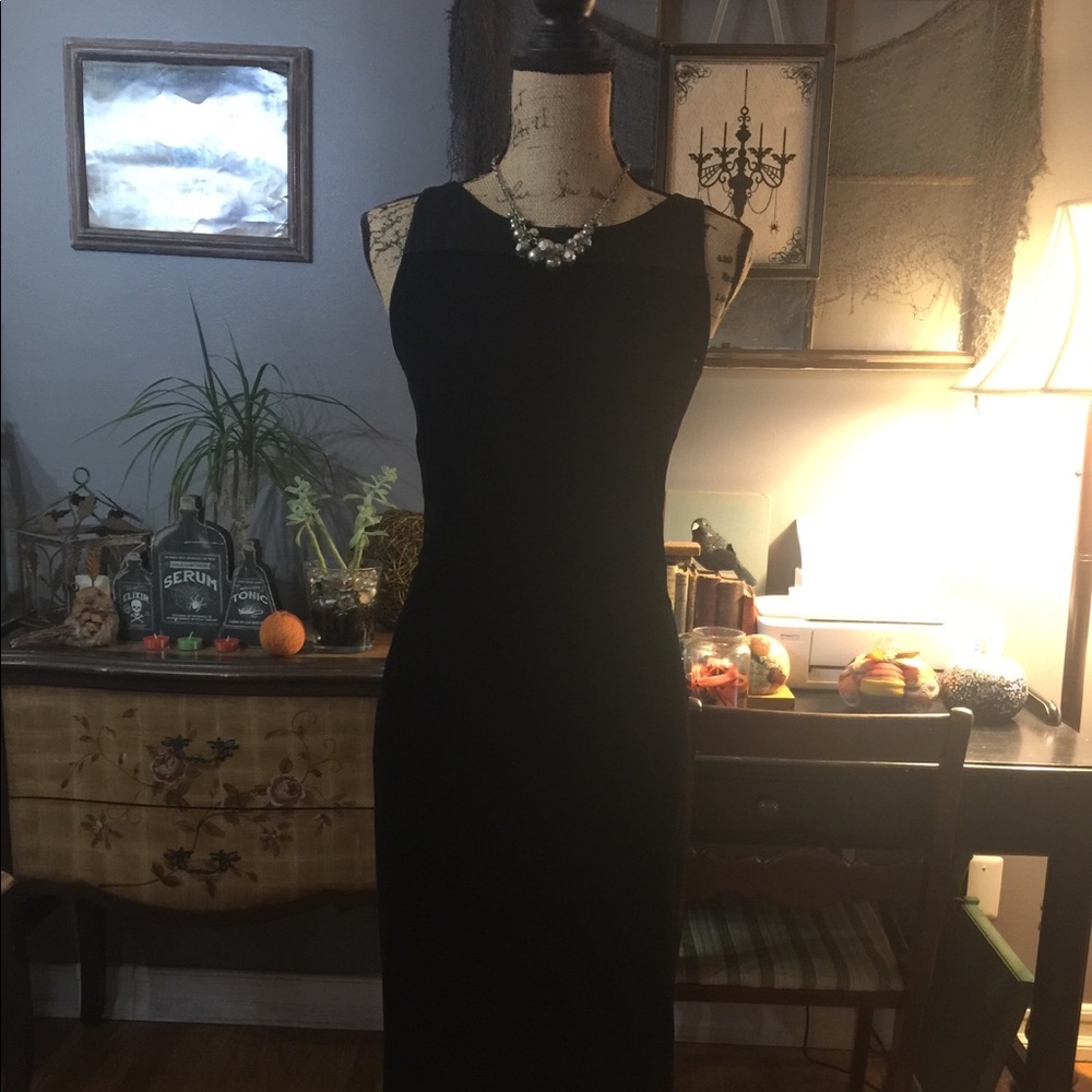 Nicole Miller Collection Junior’s Gown