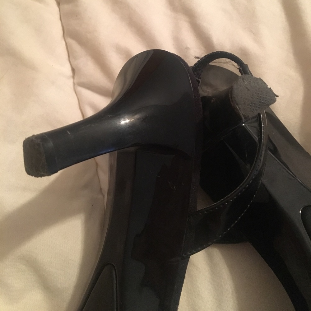 Shoes - Picture 4 of 4