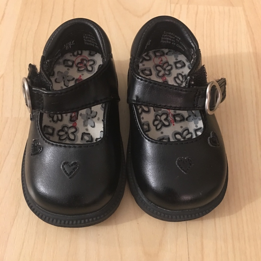 NWOT Coasters Baby girl Size 2 shoe