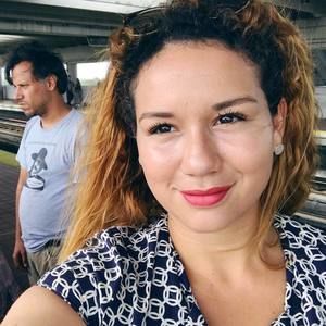 Meet your Posher, Claudia